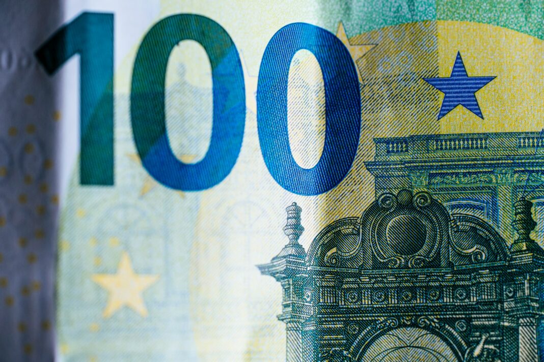 risparmiare 100 euro al mese